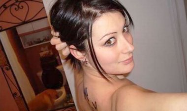 Take a look at yourself, Here Some Of The Worst Selfie Fails By People Who Forgot To Check The Background