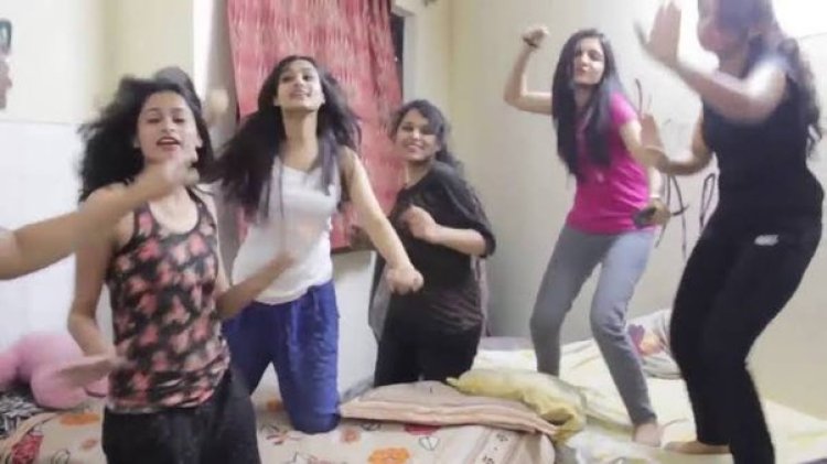 भारतीय हॉस्टल में अनकहे रूममेट नियम जो आपने भी जरूर अमल किय होंगे