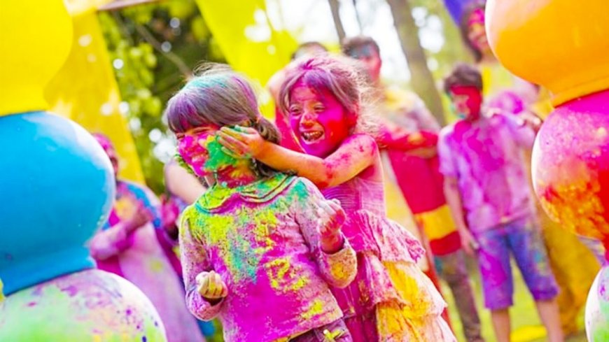 Holi in different parts of India: Vrindavan, Mathura Barsana, Kashi, Jaipur