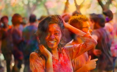 HOLI CELEBRATIONS AT VRINDAVAN