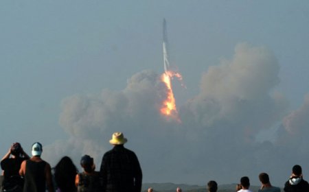 A SPACEX ROCKET EXPLODED SOON AFTER LAUNCH