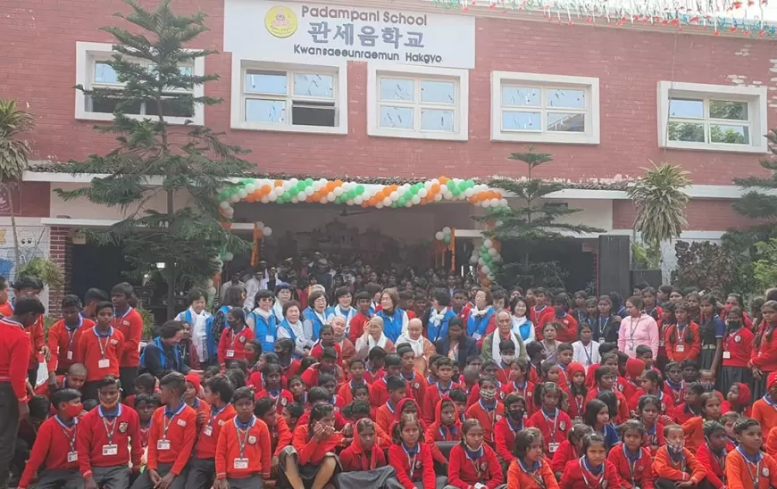 भारत का इकलौता स्कूल जहां बच्चे फीस में पैसे नहीं, बल्कि देते हैं कचरा