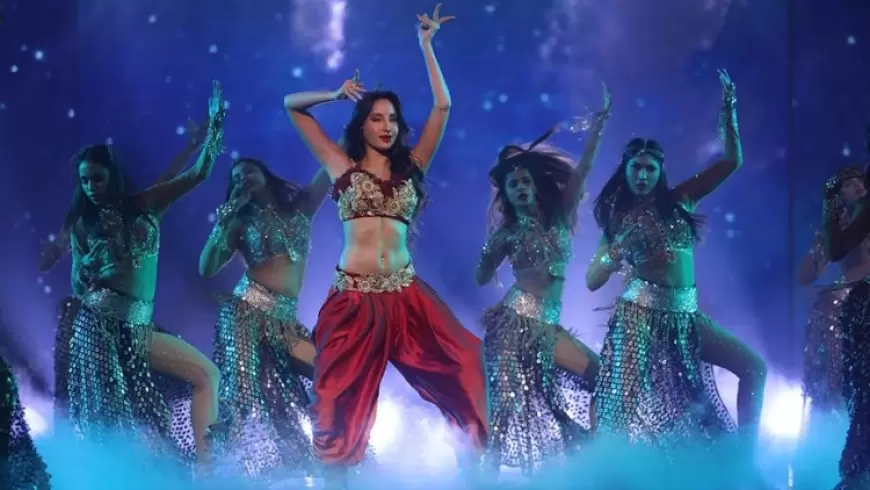 Nora Fatehi Looks Red Hot As She Shakes Her Belly On Dance - Swag Se Swagat Song