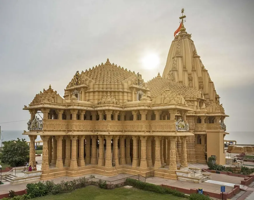 Somnath Jyotirlinga: The Eternal Shrine of Light and Divinity