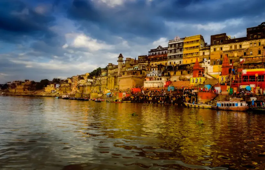 Kashi Vishwanath Jyotirlinga: Spiritual Essence of Varanasi