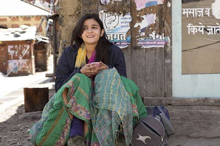 पहचानिए ये फोटो आलिया के किस फिल्म से लिया गया है.